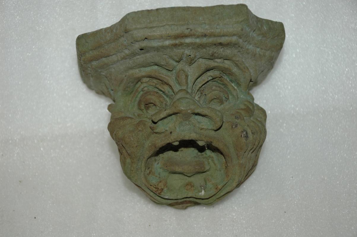 Gargoyle Face Creature Wall Shelf