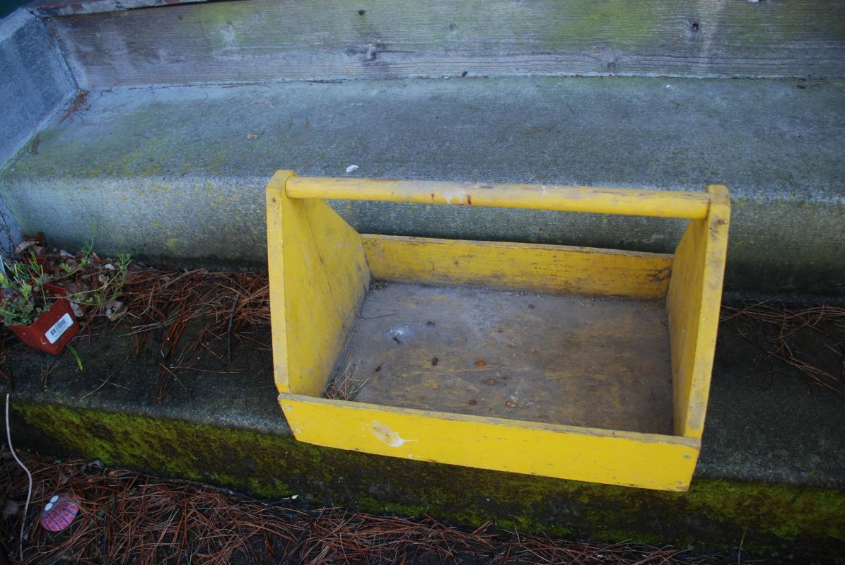 Vintage Yellow Painted Wood Wooden Garden Caddy Fruit Picking Gathering Tote Tool Box Box