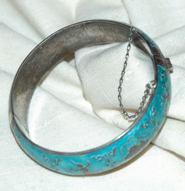 Siam Sterling & Blue Enamald Hinged Bangle