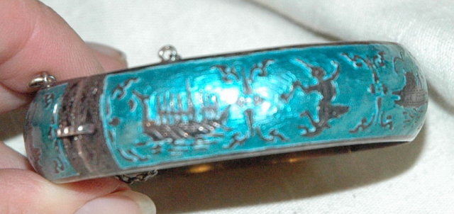 Siam Sterling & Blue Enamald Hinged Bangle
