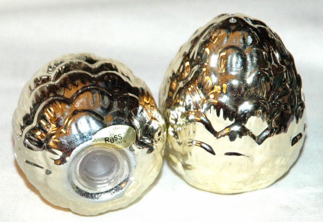 Silver Pinecones Salt & Pepper Shaker from Russ