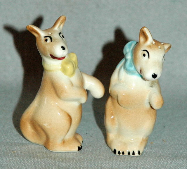 Hugging Kangaroo Salt and Pepper Shakers -vintage