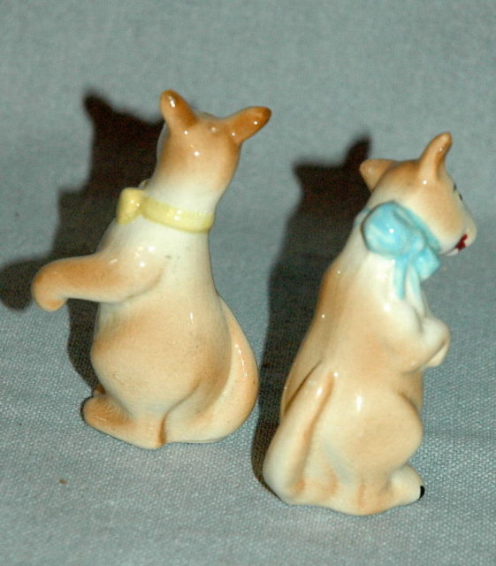 Hugging Kangaroo Salt and Pepper Shakers -vintage