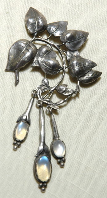 Cini Sterling Moonstone Swag Leaf Brooch