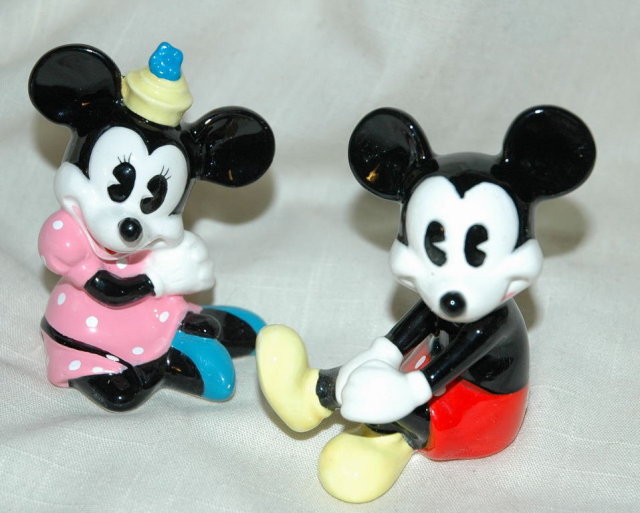Mickey & Minnie Mouse figurines. Made in Japan *PRICE REDUCTION!!*