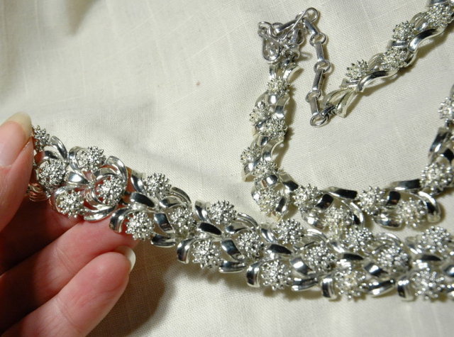 Coro Silver Bracelet & Necklace Set Teasel buds