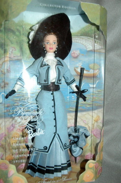 Collector Edition Barbie 1910 Promenade