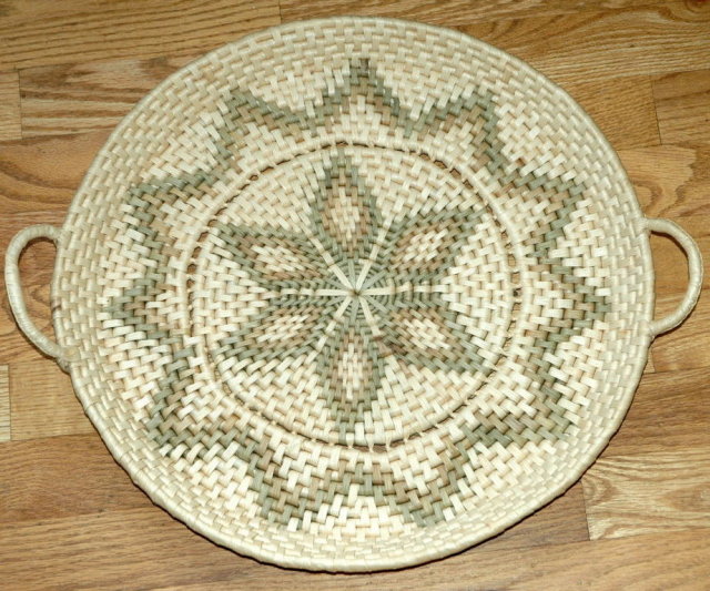Large Woven Grass Basket Plater * PRICE REDUCED *