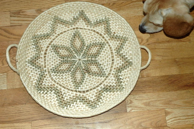 Large Woven Grass Basket Plater * PRICE REDUCED *