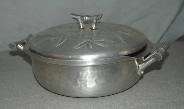 Bamboo Design Everlast Forged Aluminum Casserol Dish