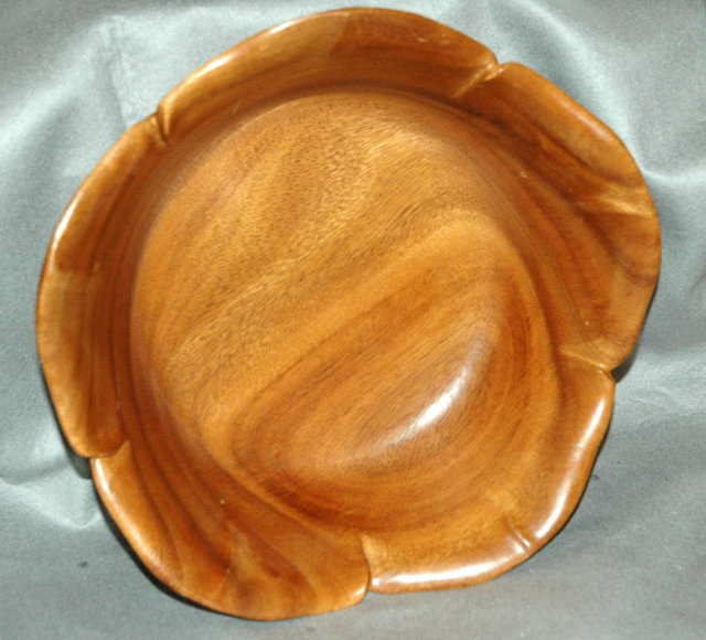 Sorensen Hawaii Monkey Pod Cabage Leaf Bowl