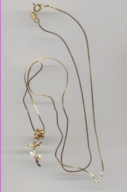 14K gold Rose Pendant with 20