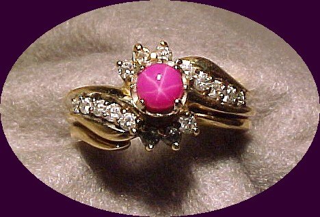 14K Gold Star Ruby Ring with 16 Diamonds