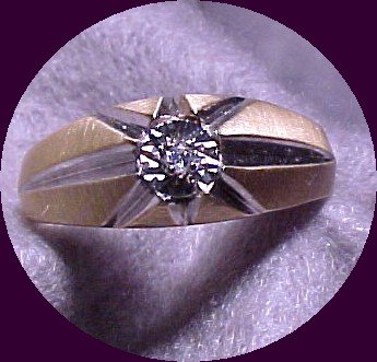 Star Setting 10K gold Diamond Ring ( signed)