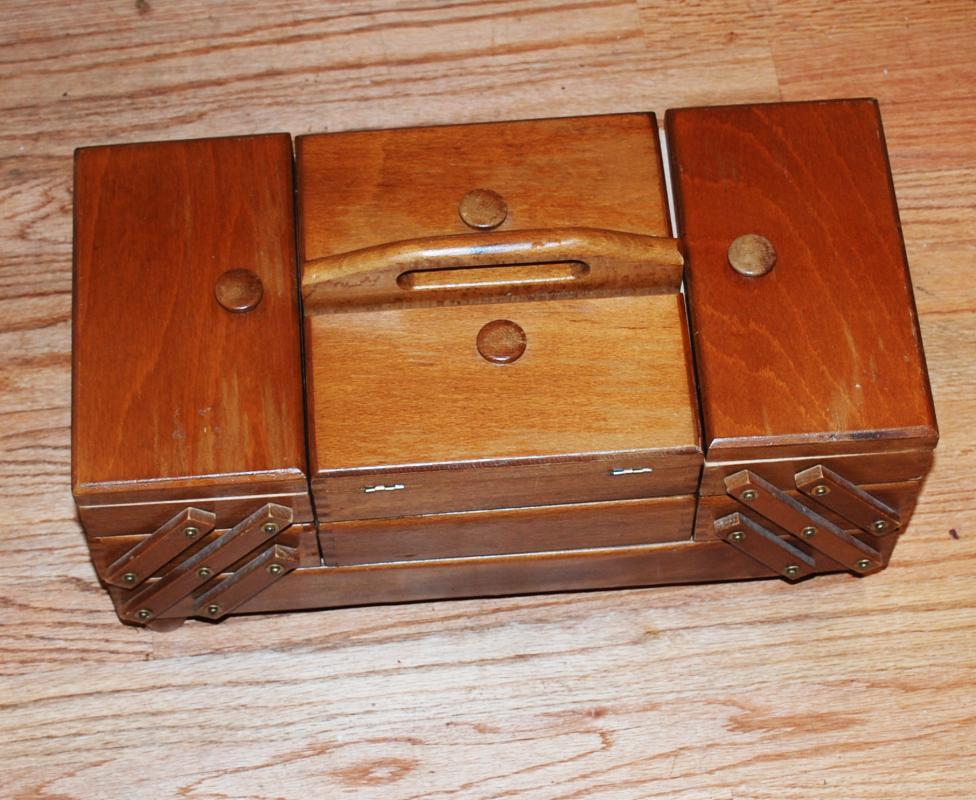Large VINTAGE FOLD OUT ACCORDION WOOD SEWING BOX