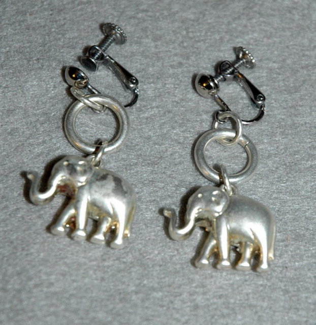 Silver 3d elephant charm screw back dangle earrings