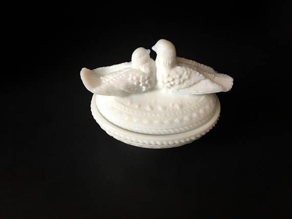 WESTMORELAND MILK GLASS KISSING DOVES TWO PIECE COVERED OVAL CANDY DISH BOWL