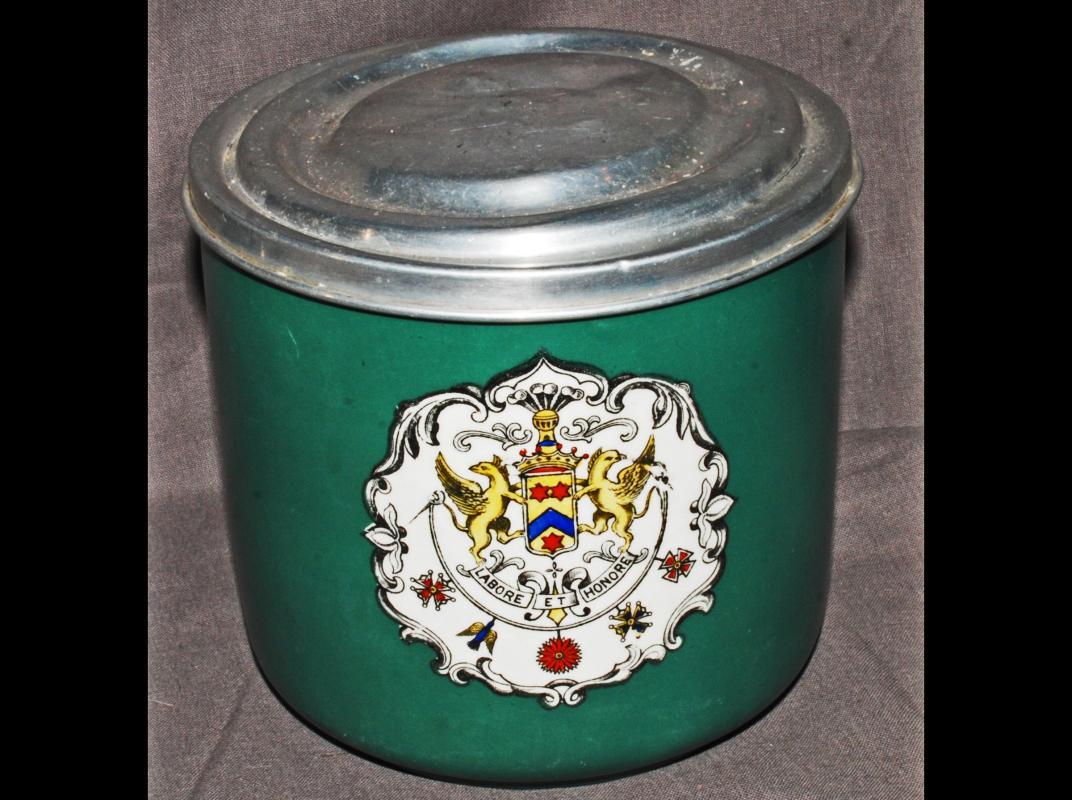 ANTIQUE 19C COAT OF ARMS IMPERIAL CUBE CUT CIGAR TOBACCO JAR Green PORCELAIN