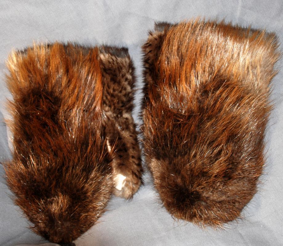 Glacier Gloves, Mittens Beaver Fur with Fur lining
