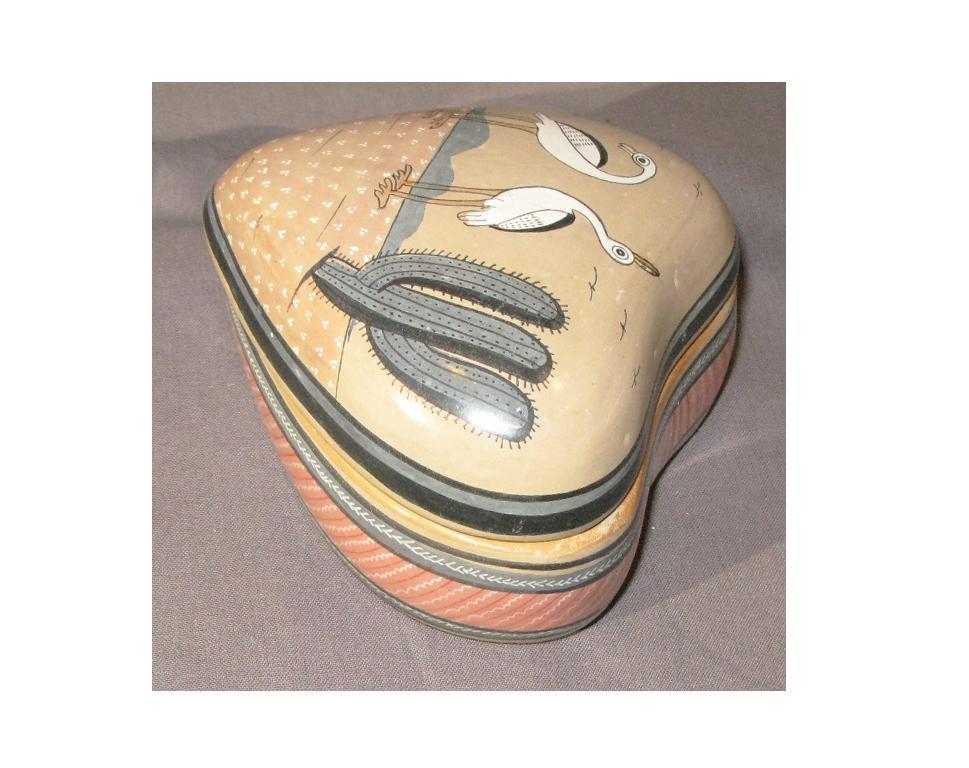 Jimon Mexico Bruñido Pottery Heart Trinket Box with egrets, RARE