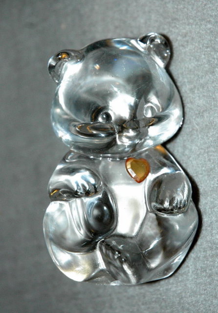 Crystal Glass Bear with Amber Heart Fenton
