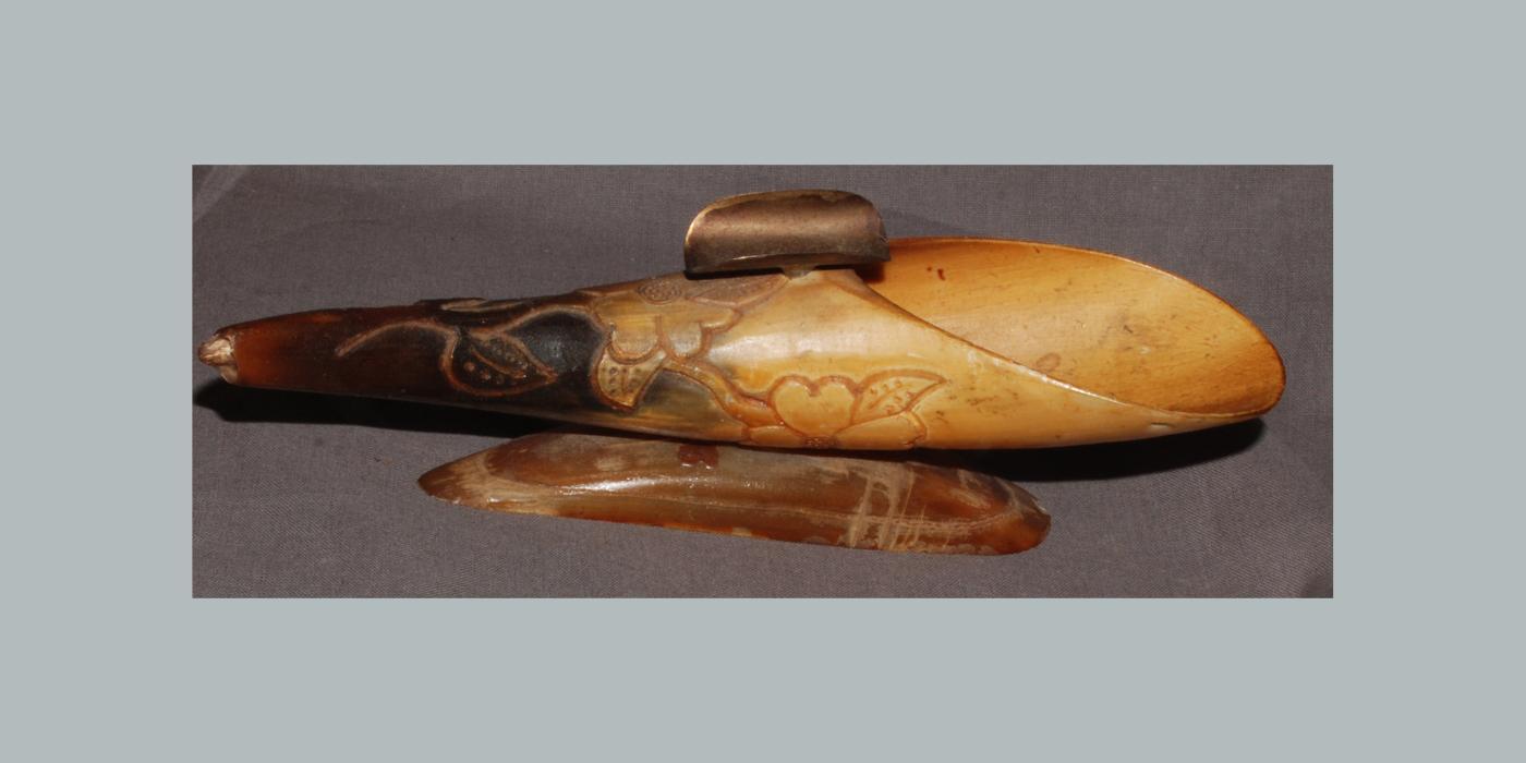 Vintage Hand Carved Bull Horn Ashtray for Cigars