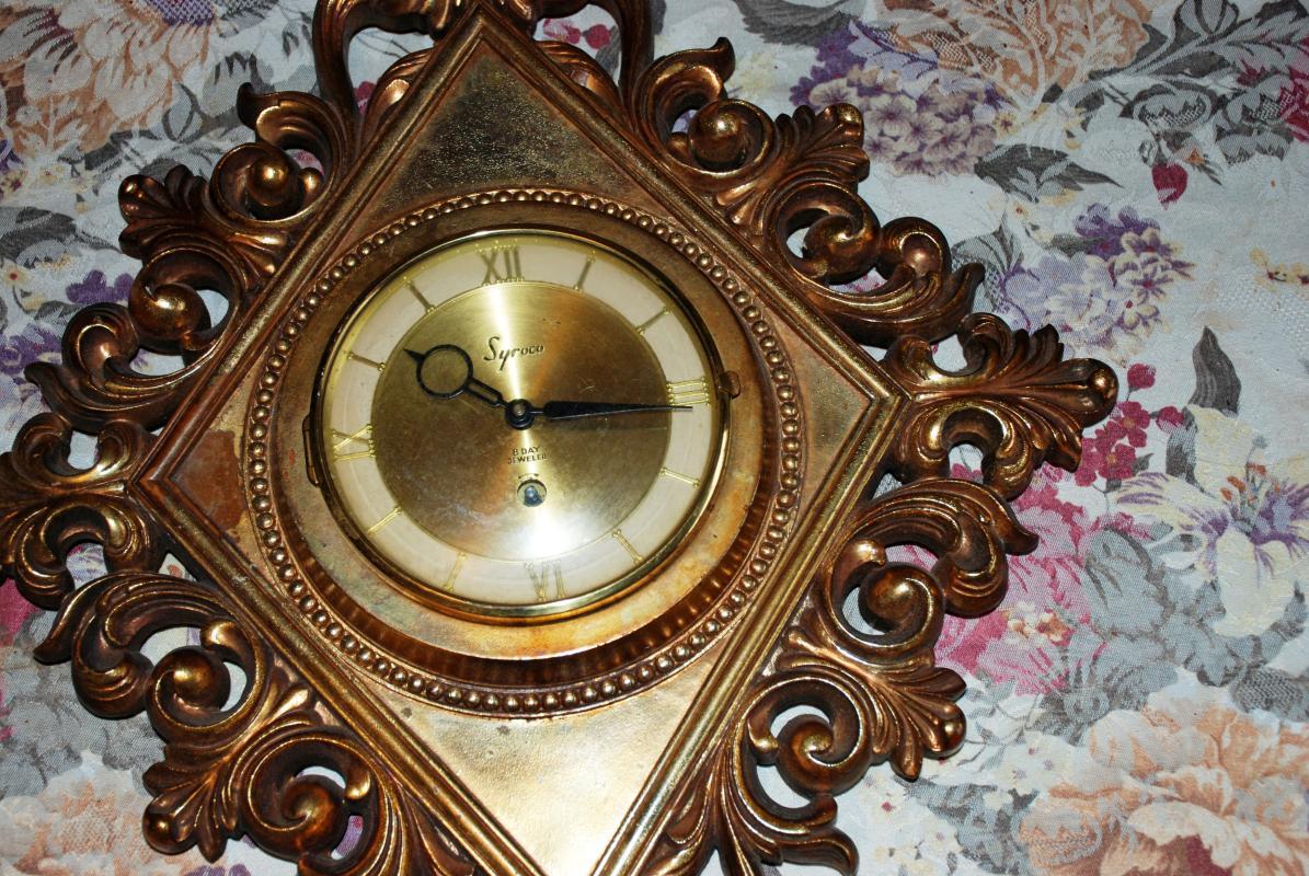 Syroco Wood 8 day Wall Clock, Vintage Retro Gold Diamond Shape with Key