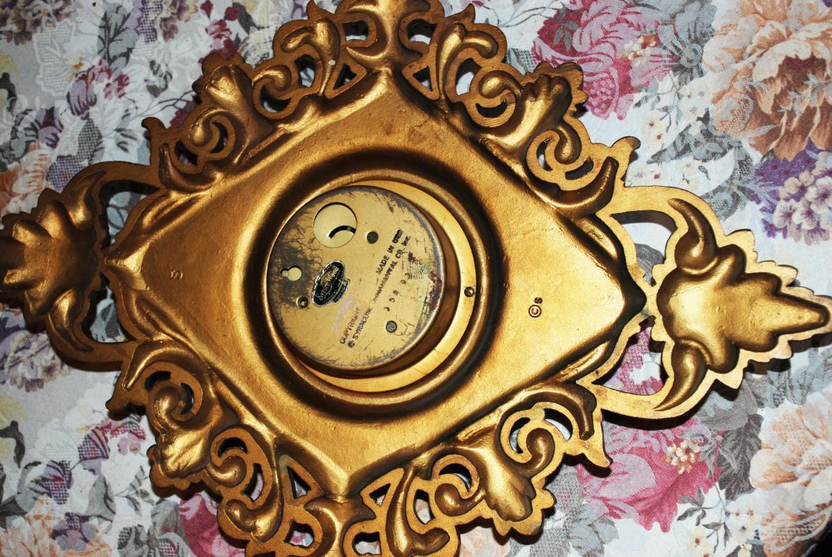 Syroco Wood 8 day Wall Clock, Vintage Retro Gold Diamond Shape with Key