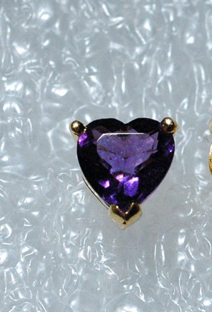18k Gold & Violet Iolite Heart Earrings