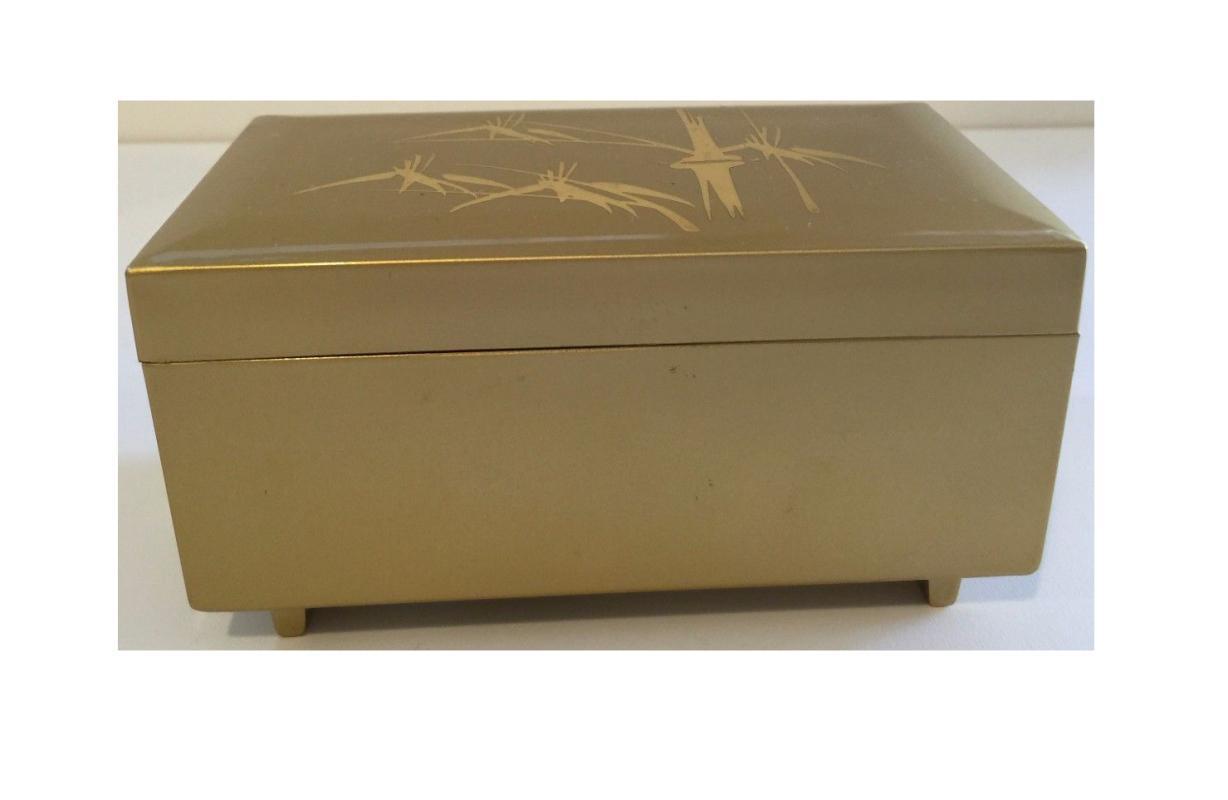 Otagiri Gold Laqureware Bamboo Motif Music Box Trinket Jewelry Box, The Look of Love Number is 12/433.