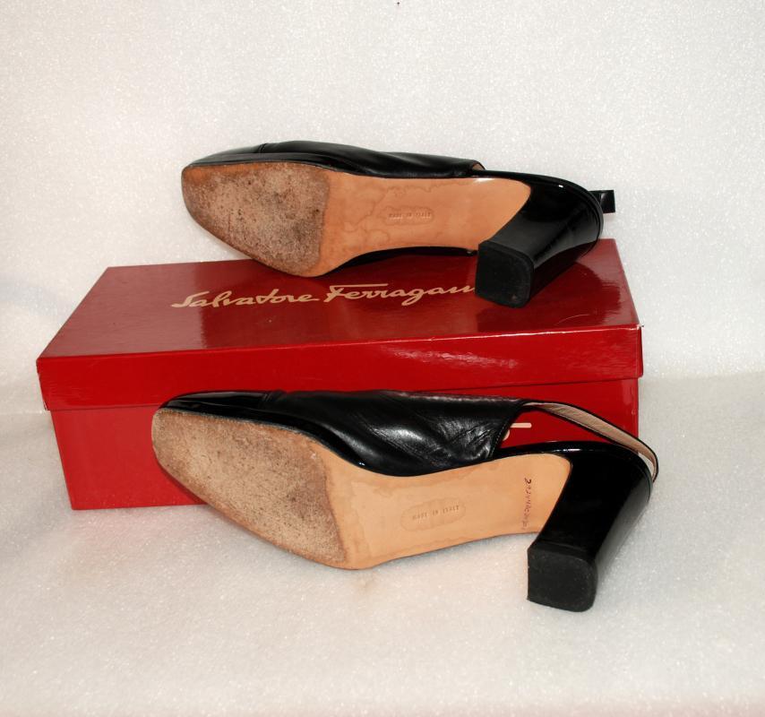 Vintage Salvatore Ferragamo Patent Leather Sling Back Pumps Galizia Florence Italy size 8B