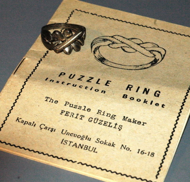 Vint. 800 silver Puzzle Ring with Booklet