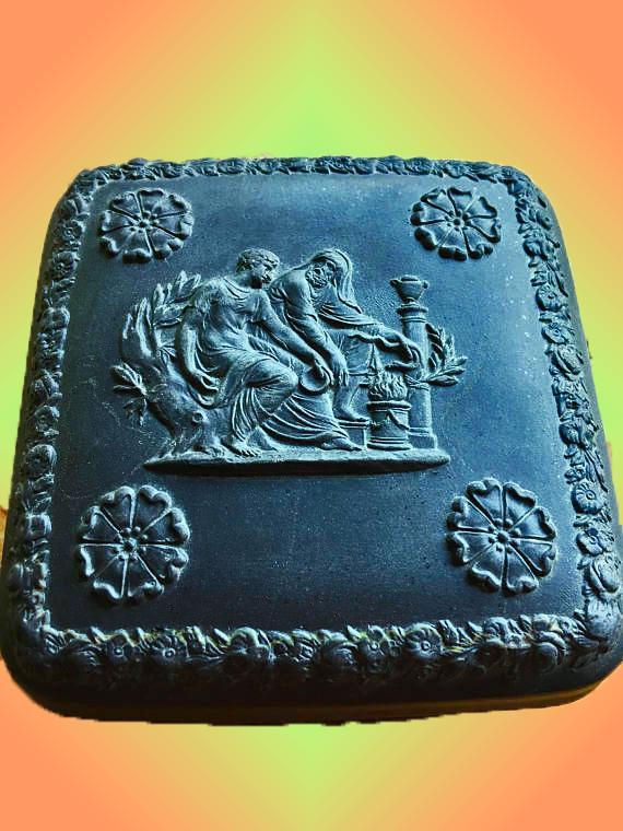RARE WEDGWOOD BLACK BASALT JASPERWARE SQUARE LIDDED BOX