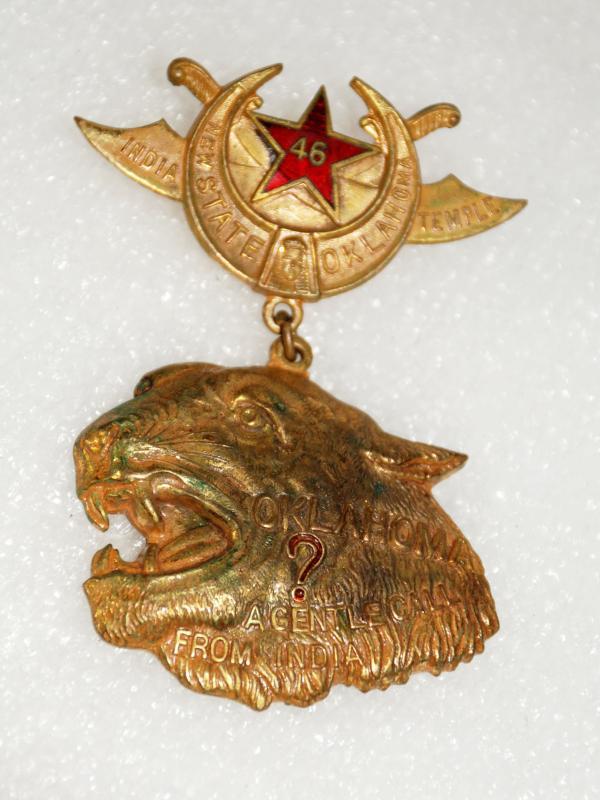 RARE SHRINERS INDIA NEW STATE OKLAHOMA TEMPLE ? A GENTLE CALL FROM INDIA PIN Brass Tiger