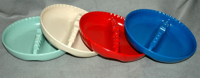 4 Retro Plastic Stacking Multi Color Ashtrays