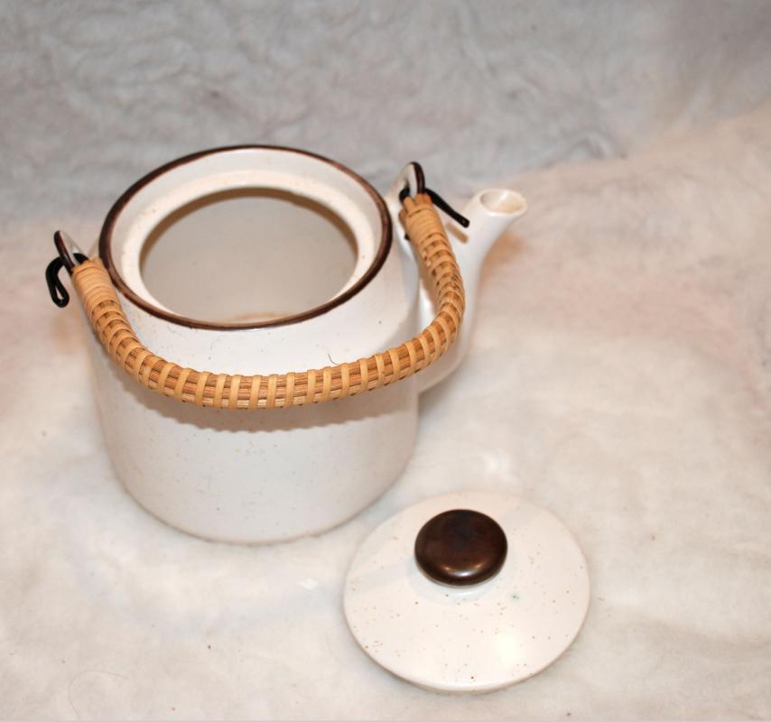 Japanese Stoneware Teapot austere brown decoration on white.
