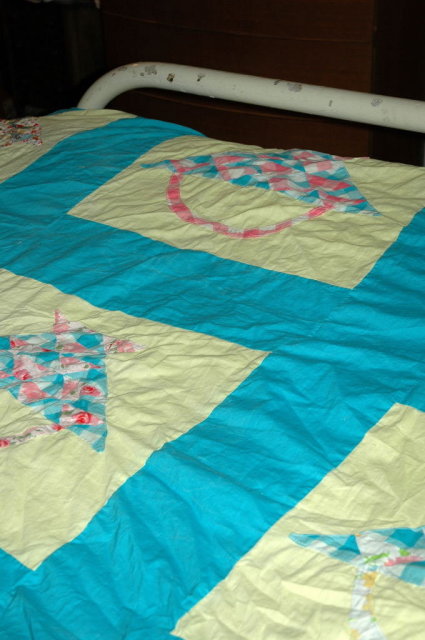 Unfinished Patch work Applique Basket Quilt