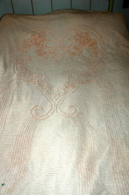 Vintage Pink Heart Pattern Chenille Bedspread