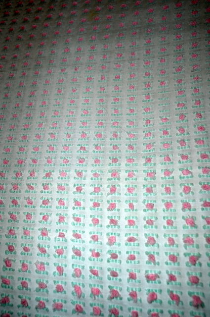 VINTAGE WHITE WITH PINK ROSES CHENILLE BEDSPREAD