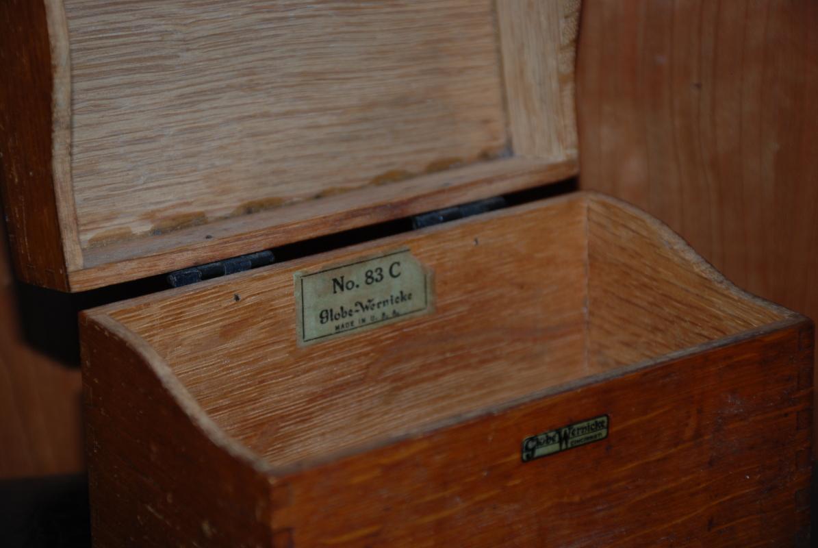GLOBE WERNICKE VINTAGE WOODEN RECIPE BOX NO. 83C