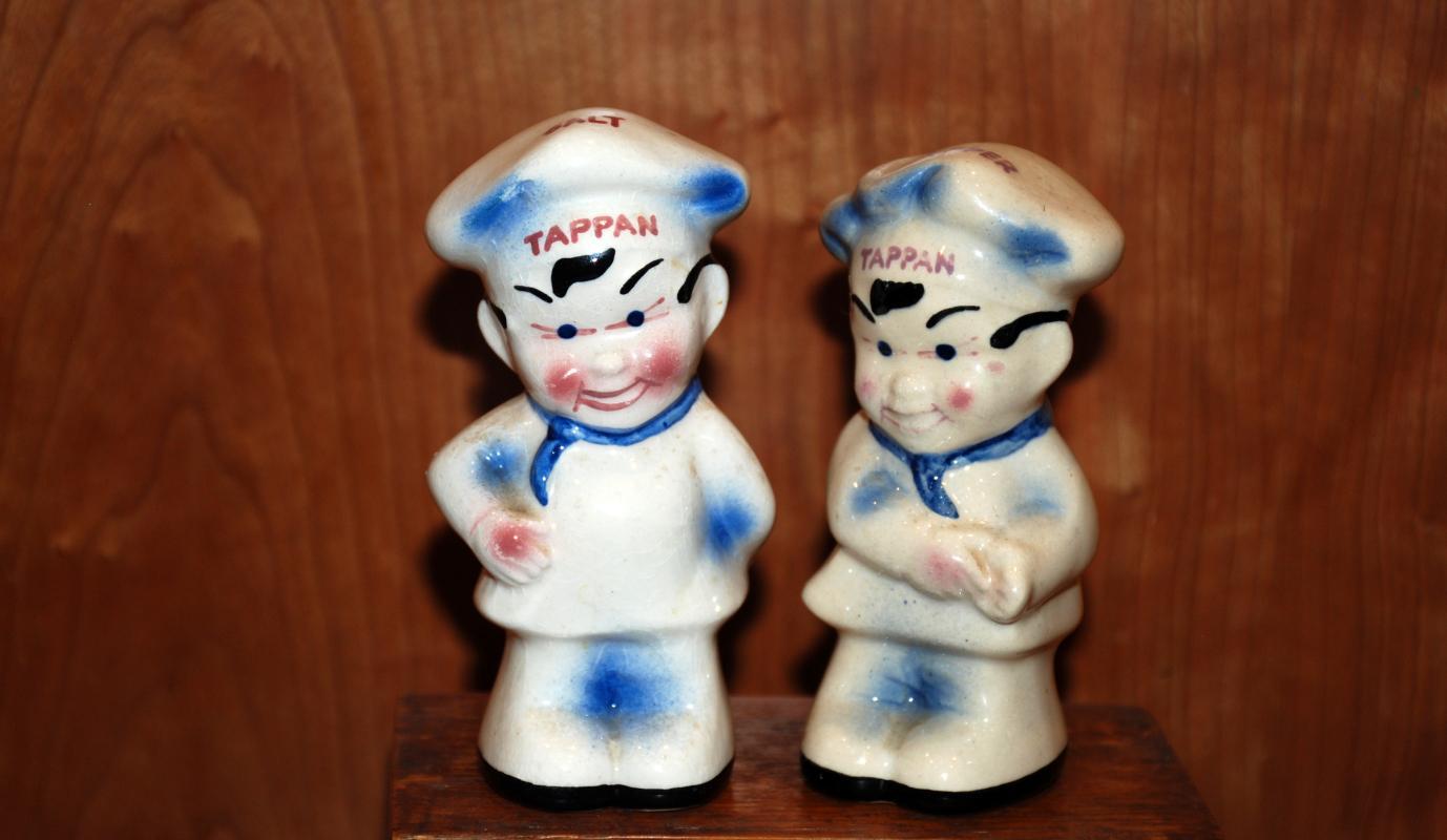 Tappan Little Chef Tappy Salt Pepper Shakers with black feet