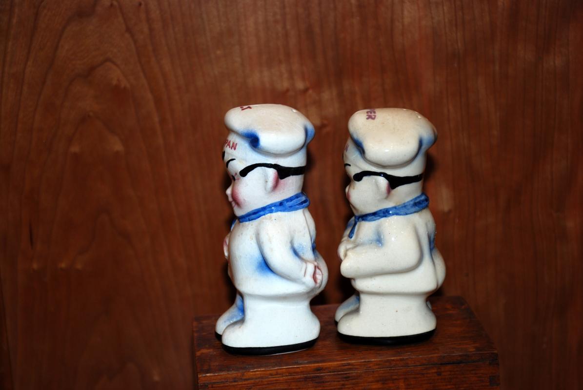 Tappan Little Chef Tappy Salt Pepper Shakers with black feet