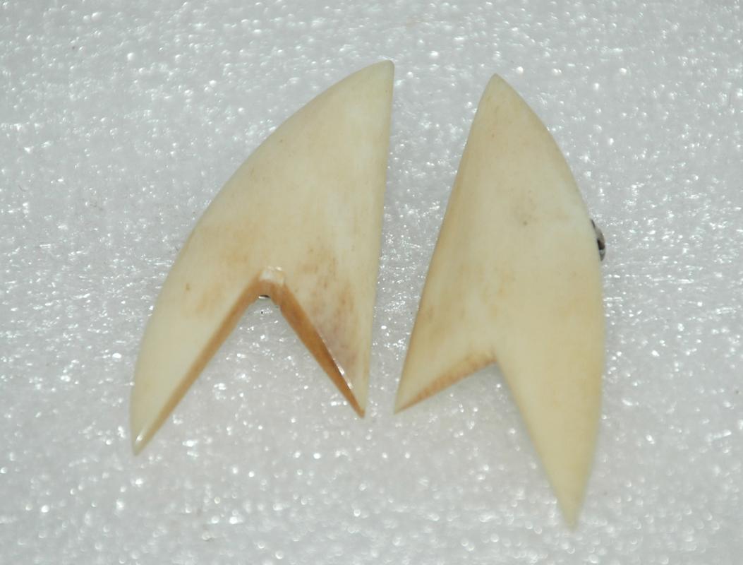 Modernist Clip On Earrings of Bone Ivory