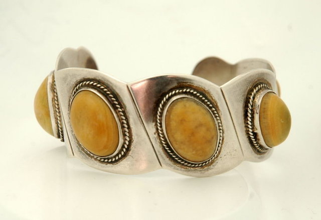Heavy Taxco Mexico 980 Silver Cuff Bracelet