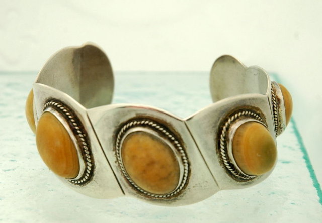 Heavy Taxco Mexico 980 Silver Cuff Bracelet