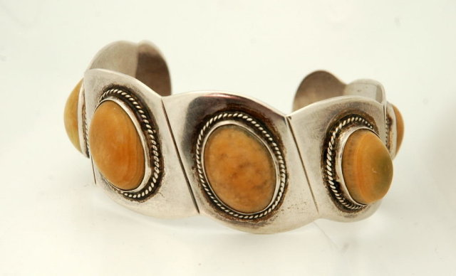 Heavy Taxco Mexico 980 Silver Cuff Bracelet