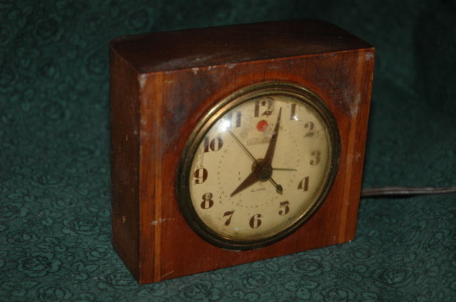 Old Telechron Mission Oak Electric Alarm Clock