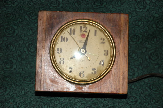 Old Telechron Mission Oak Electric Alarm Clock
