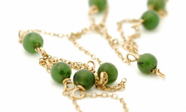 14k gold & Jade Bead Necklace 15