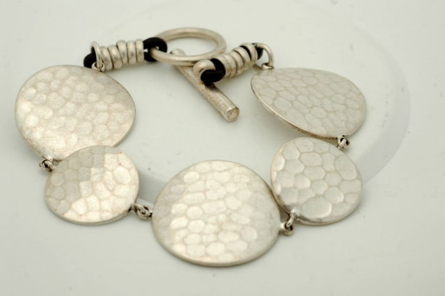 Kenneth Cole Reaction Hammered Aluminum Toggle Bracelet